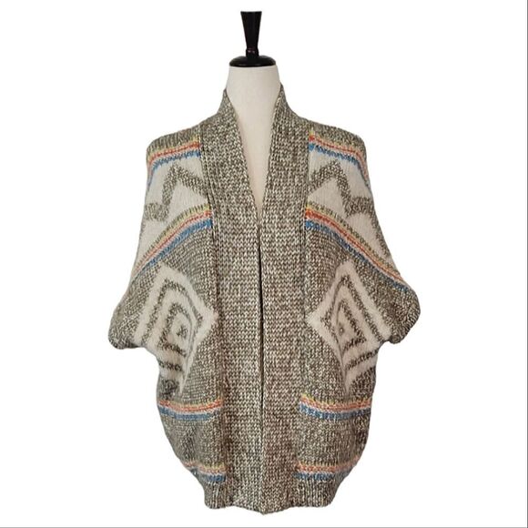 American Eagle Outfitters Tan Aztec Tribal Dolman Sleeve Chunky Cardigan Size XS - Picture 1 of 7
